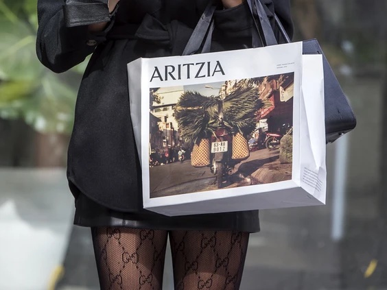 Canadian fashion retailer @ARITZIA is in growth mode in the US, where it expects to grow to 150 locations by 2027 from 46 stores. #retail #shopping #construction #NewNormal #retailnews #retailindustry #retailinsights #retailbusiness ow.ly/nz6450Ms6tP