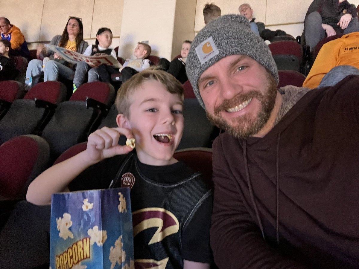 AndrewD142's tweet photo. First Cavs games! #LetEmKnow  #JRCAVS https://t.co/Vusucxpsvz