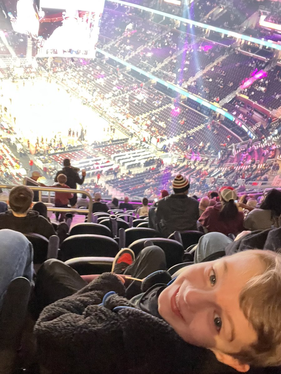 AndrewD142's tweet photo. First Cavs games! #LetEmKnow  #JRCAVS https://t.co/Vusucxpsvz