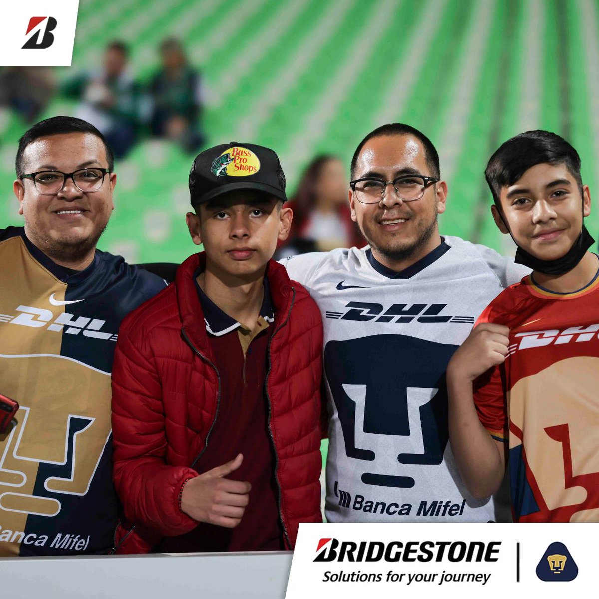 PumasMX's tweet photo. Ser aficionado de corazón es #LoQueRealmenteImporta. 
Los queremos mucho, auriazules.  🫶

#SoyDePumas #OrigenDeLaPasión https://t.co/P2Kgqb9b7n