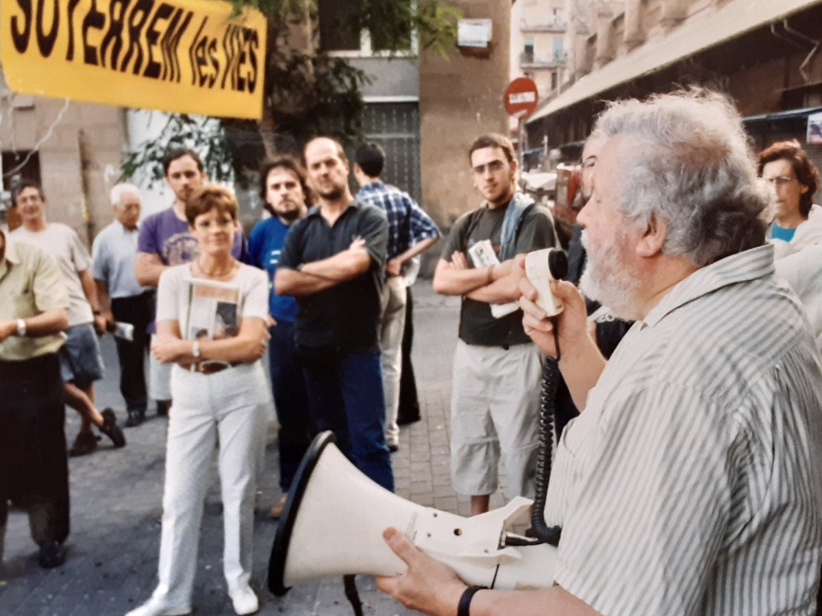 sants3radio (@sants3radio) on Twitter photo L'històric activista veïnal i llibertari #Josep #Pons tindrà una plaça amb el seu nom al barri de la Bordeta. Al #SantsMontjuïcAlDia en parlem amb la seva filla Roser Pons, l'<a href="/enricjsin/">Enric Jara Sin</a> del <a href="/CentreSocSants/">Centre Social Sants</a> i el regidor <a href="/MarcSerraSole/">Marc Serra Solé</a> del <a href="/BCN_SantsMont/">Districte de Sants-Montjuïc</a>.
🎧go.ivoox.com/rf/101544170 L'històric activista veïnal i llibertari #Josep #Pons tindrà una plaça amb el seu nom al barri de la Bordeta. Al #SantsMontjuïcAlDia en parlem amb la seva filla Roser Pons, l'<a href="/enricjsin/">Enric Jara Sin</a> del <a href="/CentreSocSants/">Centre Social Sants</a> i el regidor <a href="/MarcSerraSole/">Marc Serra Solé</a> del <a href="/BCN_SantsMont/">Districte de Sants-Montjuïc</a>.
🎧go.ivoox.com/rf/101544170
