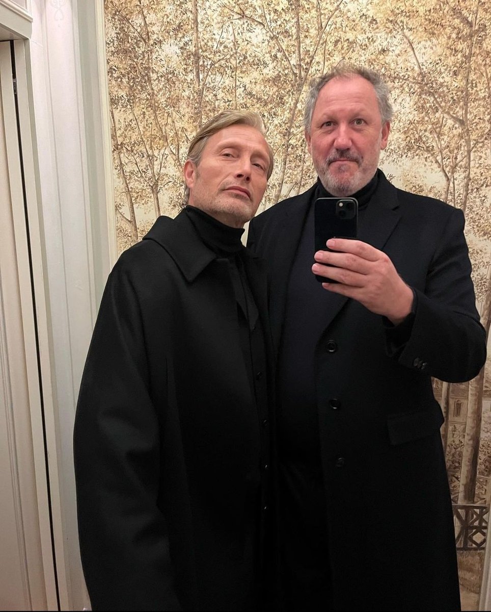 Mads e seu agente, Ulrich em Milão para o Zegna Fall Winter Fashion Show Alessandro Sartorio (16/01/2023)

Via Ulrich Instagram 

#MadsMikkelsen 
#zegnafw23alessandrosartoriofficial