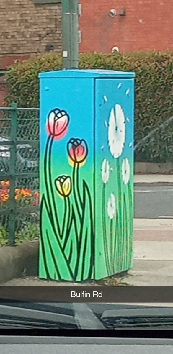 AasiBat999's tweet photo. The Canvas Project.
#Dublin #Colours #DiscoverIreland #DiscoverDublin #CanvasDublin #CanvasProject #Artists #StreetArt #BeautifulDublin #TB #2021 #Photos #PhotoLove #BulfinRoad #Tulips #dandelions #BlueGreen https://t.co/OGpPuPIGWC