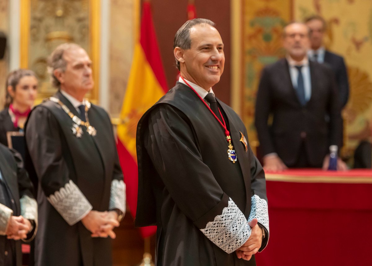 ✍️❝Esta Junta de Gobierno no solo está llamada a gestionar con eficacia nuestra noble Corporación, sino a reivindicar y defender el Estado de Derecho y a la dignidad de la propia #Abogacía. Desde el diálogo, pero también desde la firmeza más absoluta❞

🔗web.icam.es//wp-content/up…