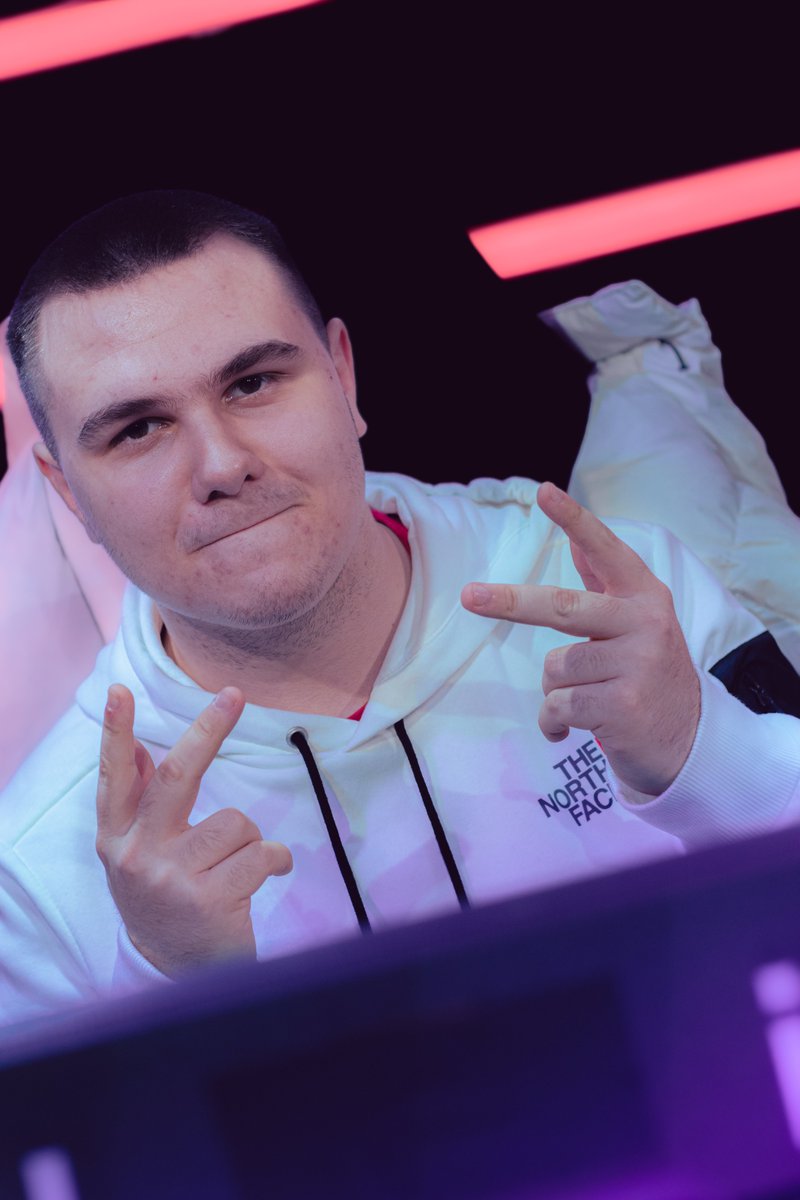 hooonjie. °❀⋆.ೃ࿔ tweet media