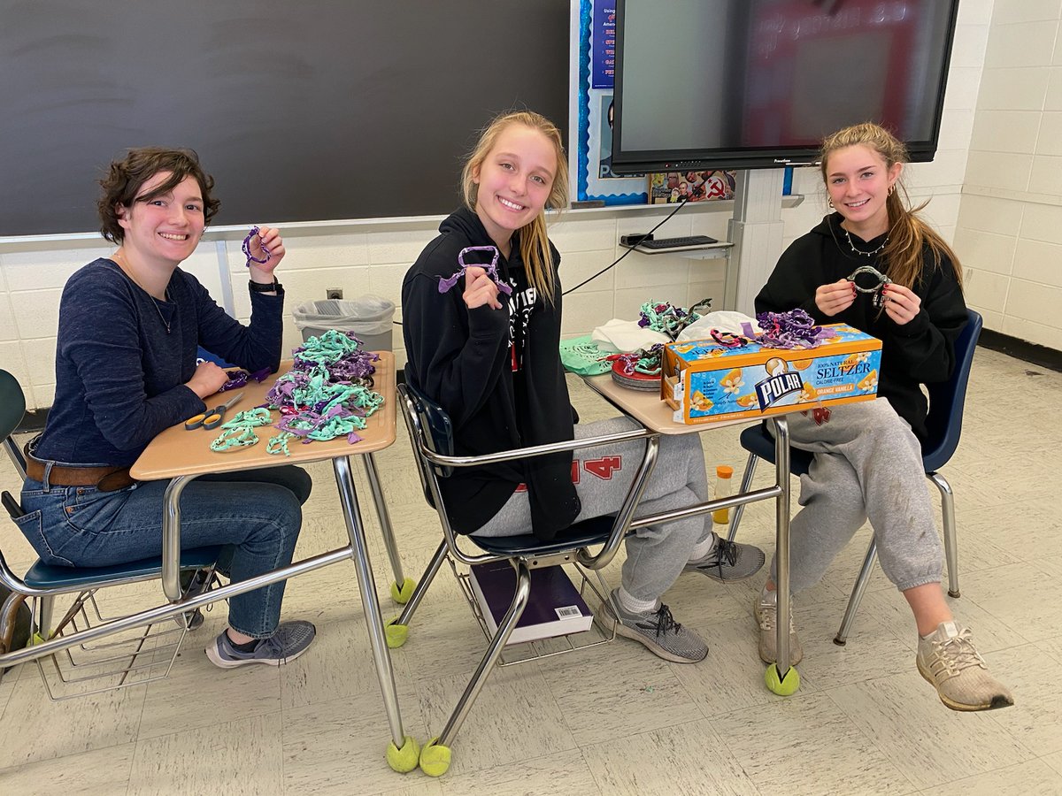 msgammie's tweet photo. @HMHSLEO partnered with @victoriousteens to edit their Activity Journal to kick off Teen Cancer Awareness Week. Check out our bracelet sale at @HaddonfieldHS this week to benefit ARVF! #MLKDay2023 @msdickstein https://t.co/YjmybgxJIT