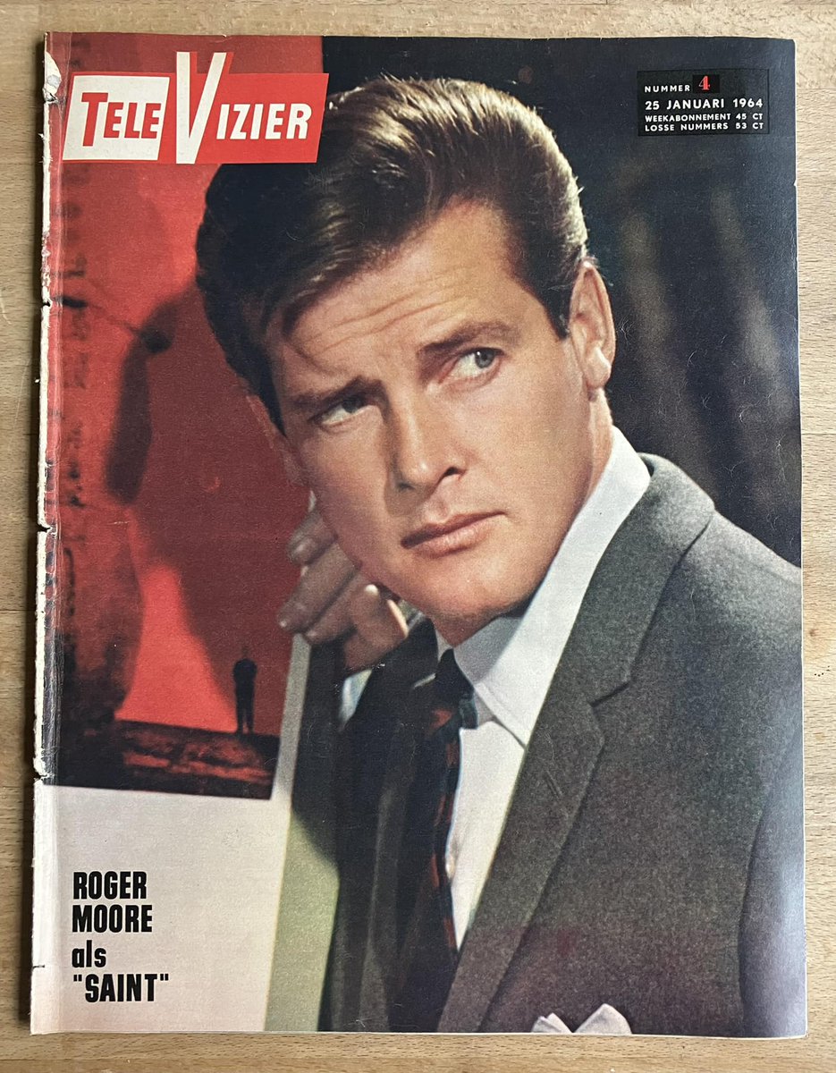JazWiseman's tweet photo. TeleVizier - 25 Jan 64. Great cover of Roger Moore as The Saint. No text all over the photo ruining the image - less is Moore! #ITC #ShareTheITCLove #RogerMoore #60sDesign https://t.co/1HM922PBK1