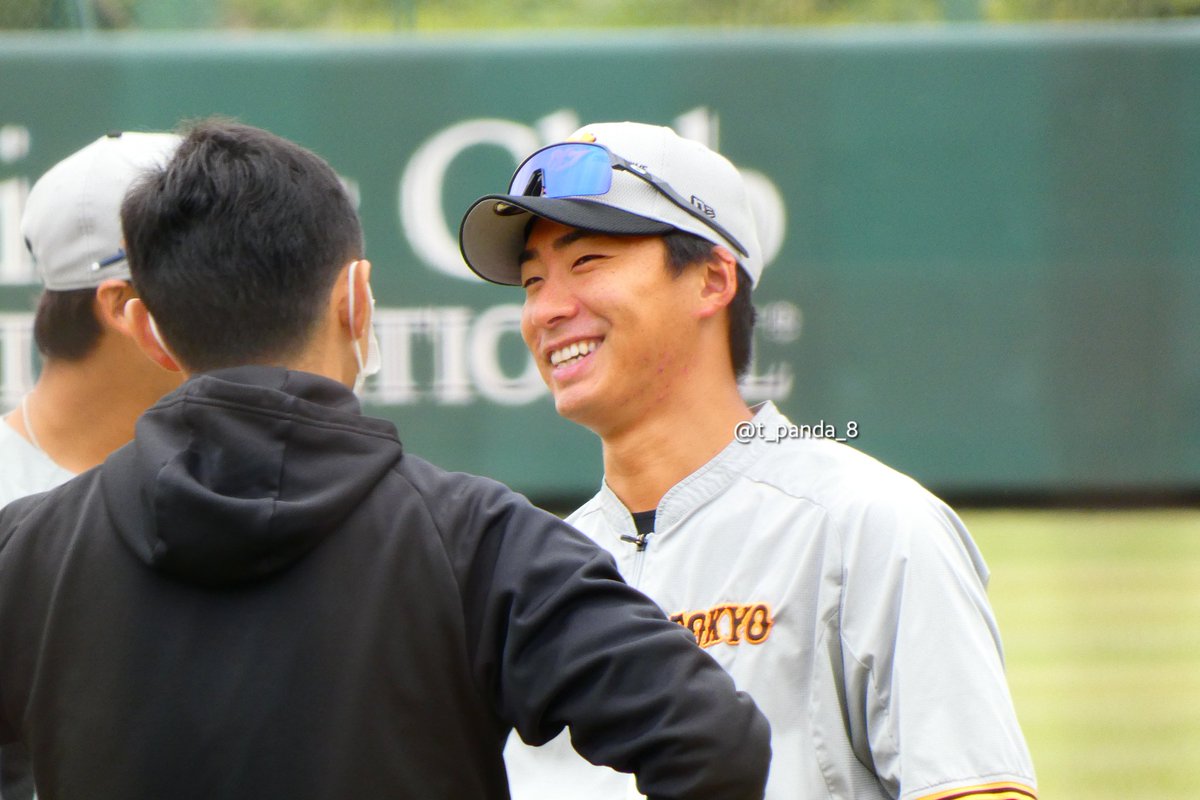 t_panda_8's tweet photo. 2022.10.22 Saturday
.
故郷でも頑張って欲しい。
#八百板卓丸 #ジャイアンツ球場
#g球場 #読売ジャイアンツ
#ジャイアンツ #読売巨人軍 #巨人
#不屈 #giantsevolution
#G党 #巨人ファン #プロ野球 #野球 https://t.co/IRWOa1CcAg