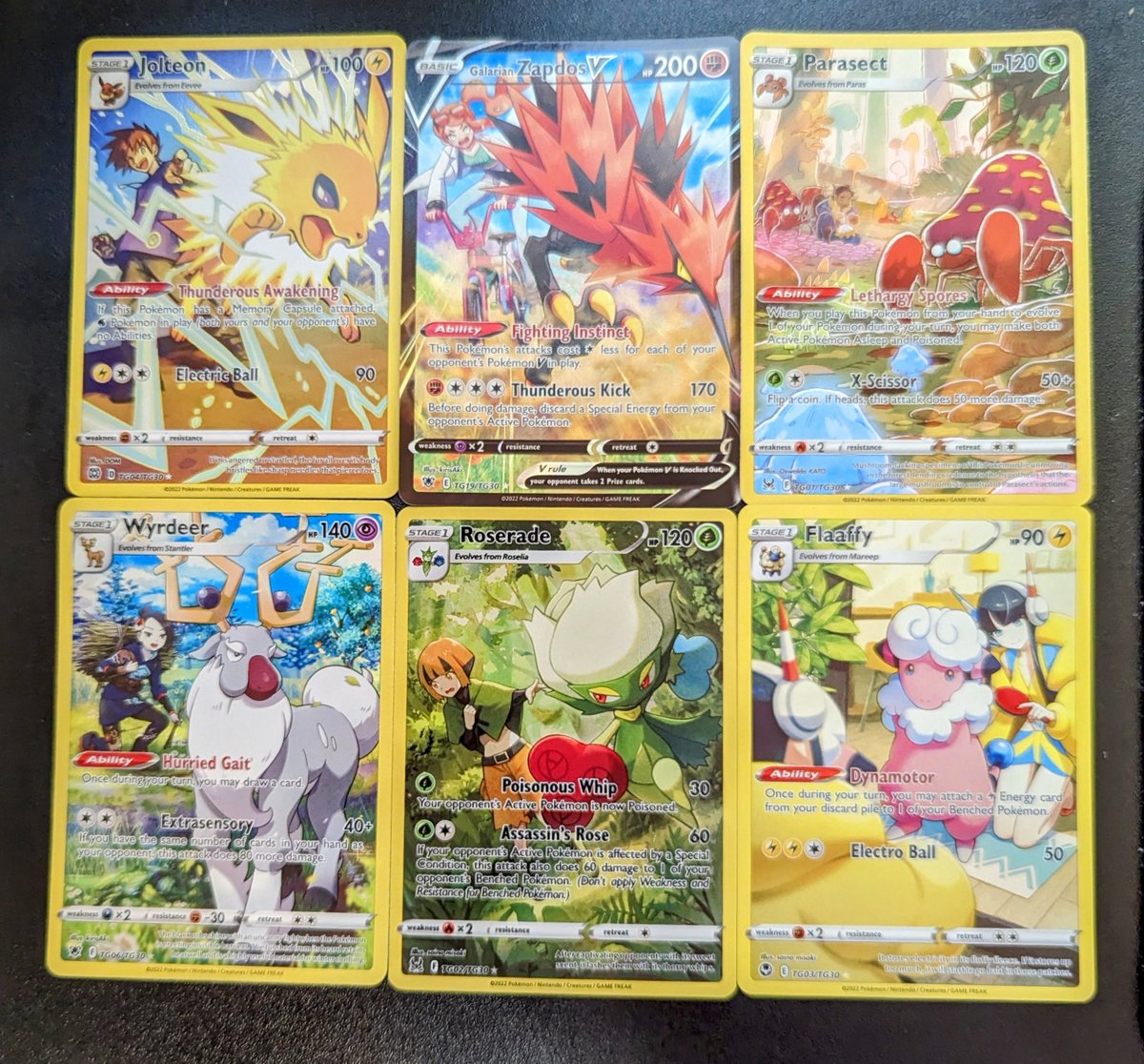TCTPokemon's tweet photo. 🚨TCT TG GIVEAWAY🚨

1st Place: Cards Shown Below!

☑️Follow, Like, &amp; Retweet
📝Tag a Pokefriend

🏆Winner Chosen 1/23🏆
🍀GOOD LUCK!🍀

Absolutely gorgeous cards!

International OK! 🌎

#Pokemon #TheCrimsonTrainer #Giveaways https://t.co/uH1VA5lLTh