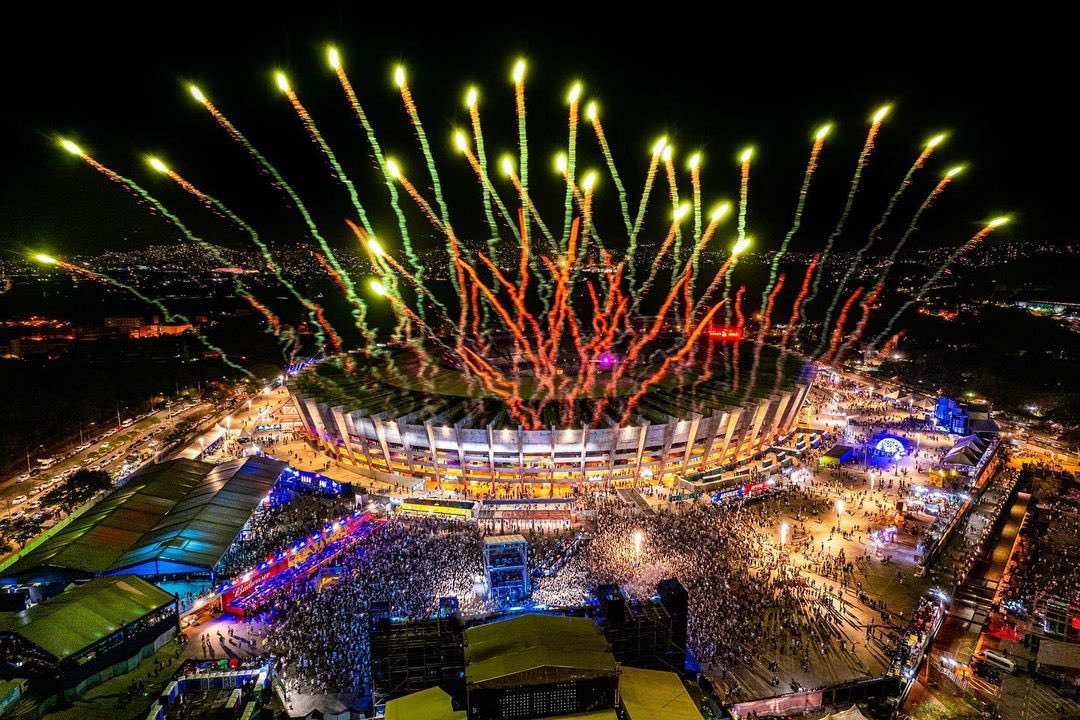 TA CHEGANDO A HORA!

Faltam menos de 5 dias para o primeiro festival do ano no Mineirão… SummerTimes Festival! 🤩

Estreando em um novo formato, com espaços e experiências únicas. 🥳☀️

Será um dia histórico!

Quem aí está ansioso pra chegar domingo logo? 👇