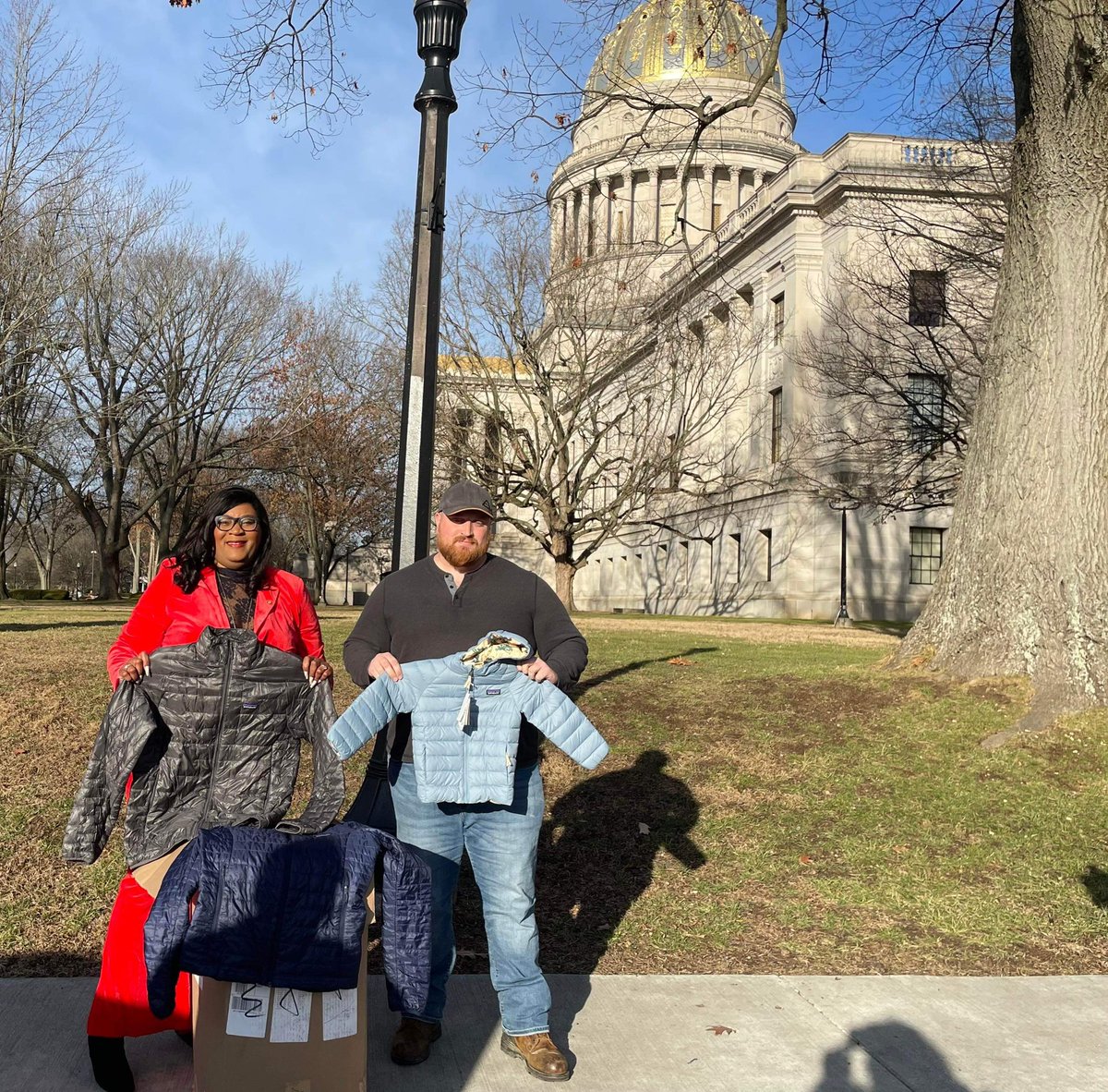 officialdaniwv's tweet image. MLK Day is always a day of service. I have volunteered to assist in distributing winter coats to those in need from.@patagonia. Veteran Shrewsbury will always serve the people of West Virginia. Thank you for trusting me with this task!#Handup