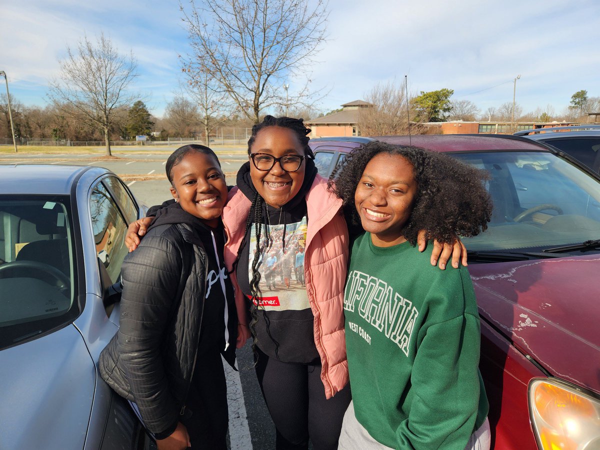 DHS Gold Team tweet media