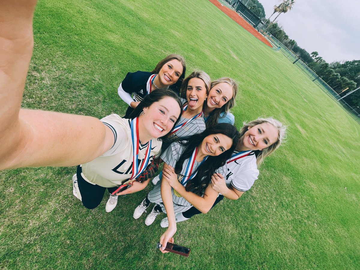 Excited for year 3!!💙🦁#RunItBack <a href="/vypehouston/">VYPE Houston</a> <a href="/LakeCreek_SB/">Lake Creek Softball</a> <a href="/coachrochinski/">Michelle Rochinski</a> 
<a href="/CoachLucas_/">Coach Lucas</a>