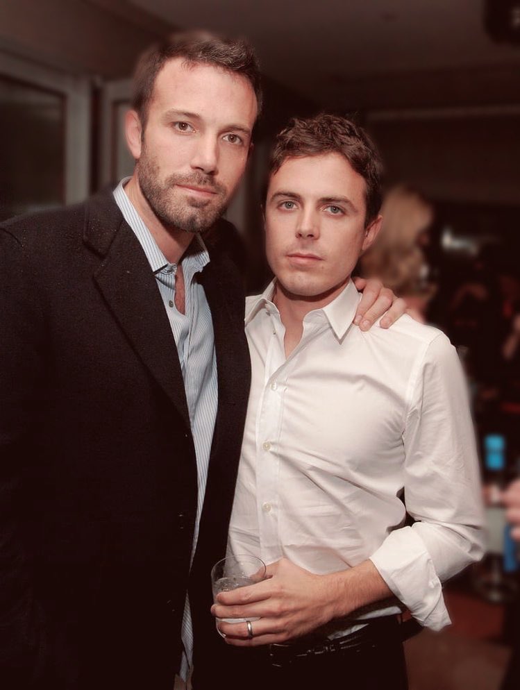 Casey Affleck and Ben Affleck. 💖

📱 : Edited by AirBrush App
 ✨: Filter Romantic of Retro Pack
⚙️ : Tools > Blur > Blur.

  #airbrushapp #CaseyAffleck #BenAffleck