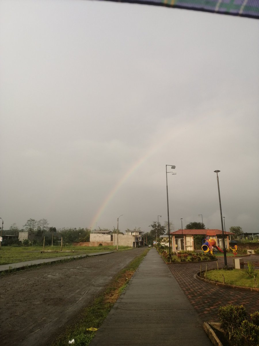 ConJA_online's tweet photo. @stepn_es @Stepnofficial Una mañana cuando empezaba a salir el ☀️ sol me impactó ver un arco iris y estaba cerca de donde hago mis caminatas de #stepn #caminata #walken https://t.co/jJHpQtRvzs