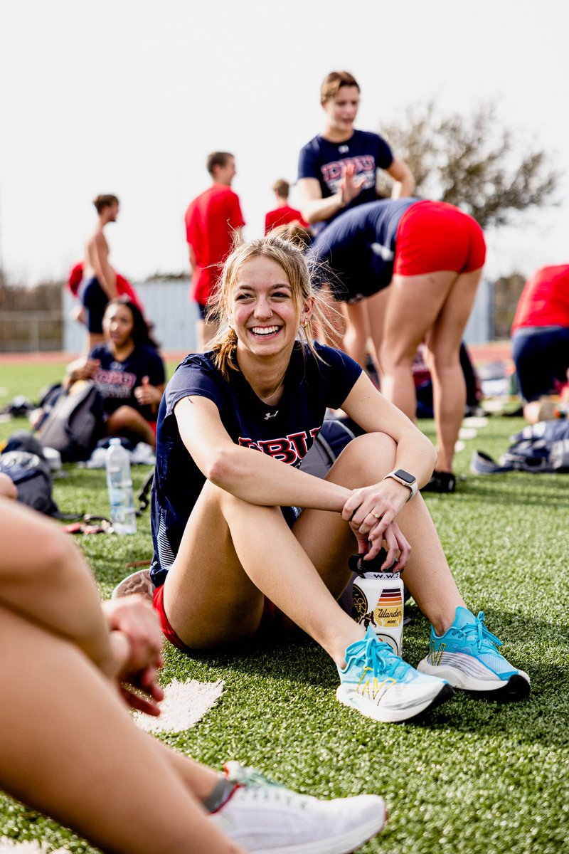 DBUXCTF's tweet photo. First Track &amp; Field practice ✅ https://t.co/6NHBXRe7Hu
