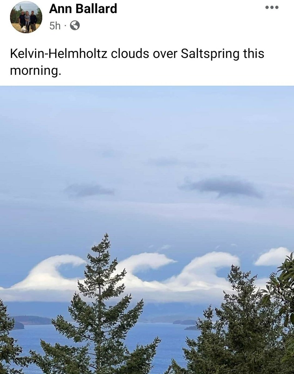 Someone on a Friday Harbor FB page saw this epic KH display from San Juan Island. Clouds were over Saltspring Island, BC.
#wawx #bcstorm @brendonme