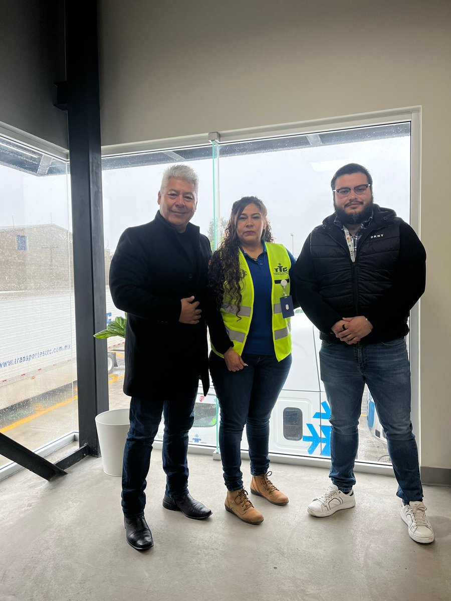 Idelgadov's tweet photo. Seguimos impulsando la participacion de las Mujeres en la Industria del Autotransporte de Carga. Con el apoyo de Empresas como @JfsTransportes que hoy integra una chica mas del Programa con @ScaniaMX  bajo el impulso de @canacarmexico y la A.M.O que preside @PaolaMoncadaN . https://t.co/OCFAjIgnRs