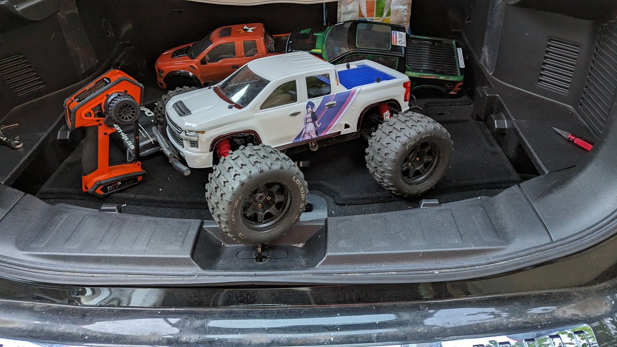 AegisMaelstrom's tweet image. What a KSon body look like on all 4 😏... tires #ksonART #teknorc