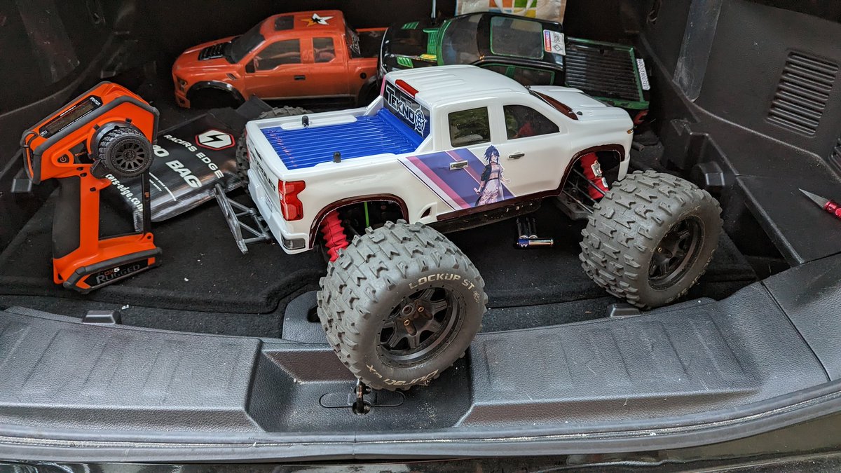 AegisMaelstrom's tweet image. What a KSon body look like on all 4 😏... tires #ksonART #teknorc