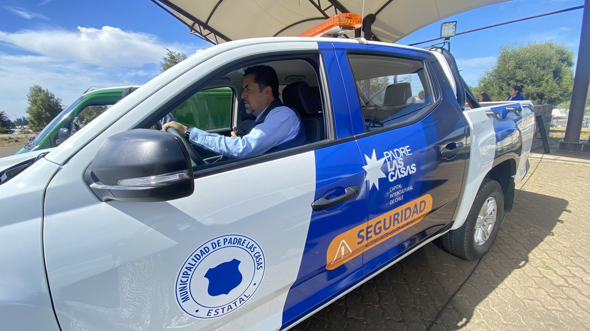 👉🏻Buenas noticias 📸
MUNICIPIO DE PADRE LAS CASAS ADQUIERE NUEVO VEHÍCULO DE REACCIÓN PARA FORTALECER PATRUJALLE PREVENTIVO EN LA COMUNA
Lee nota completa aquí ➡️ acortar.link/FDFrPs