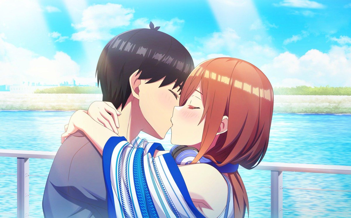 No se por que, pero al ver más a Miku todo se va tan soleado, que es una quintilliza diferente a sus hermanas. Siento que me estoy haciendo del Team Miku, me recuerda a mi haciendo cosas que ella hace.

Se siente muy agradable estar con ella y su voz me encanta y más cuando canta