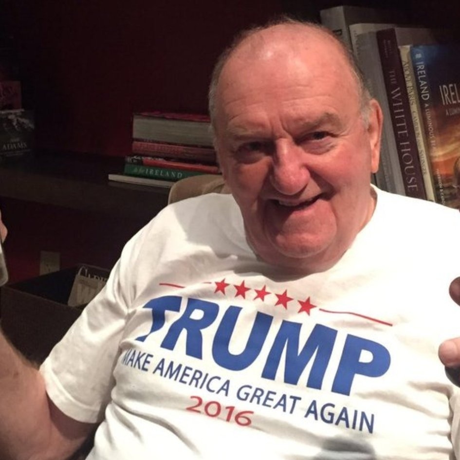 podgequinn's tweet photo. Never forget who #GeorgeHook is...
He brought up #Trumpism after all!
#EatingWithTheEnemy
#StopPlatformingHate https://t.co/gUKrB2zED5