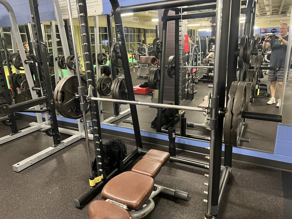 RandolphMacLEAN's tweet photo. #2023goals snow day at schools, great day of meetings, then another import trip to the gym. #summergoal #peanutbutter #thestruggleisreal #backater #whobroughttheoldguy #interestingtimes #lovethejourney https://t.co/mky42AeVgs