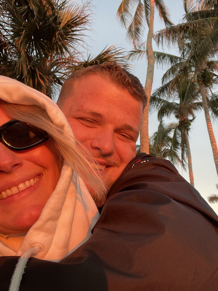 tittymiilk's tweet photo. Update: still in love and moved to FL ❤️‍🔥 https://t.co/RwHsHHLVAe