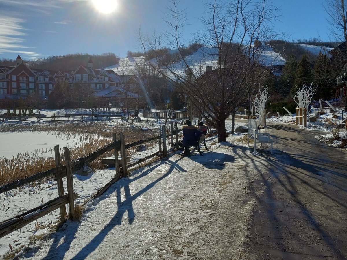 GregCKL's tweet photo. There's something about Collingwood and Blue Mountain Village... 🗻🎿
Such a cool vibe. 😎
#BlueMtnVillage @BlueMtnVillage #VillageVibes #DestinationON
@TravelLeisure #alittleworkalittleplay
@collingwood https://t.co/PyYtT7xiaO