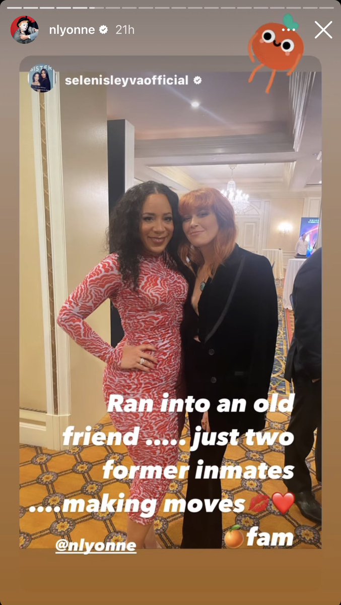 Lyonneddl's tweet photo. You guys always find a way of meeting 🥹 the dream lives on… we need a reunion orange season, we’re begging you at this point 🥲 @nlyonne @selenis_leyva https://t.co/ibZvQb0r35