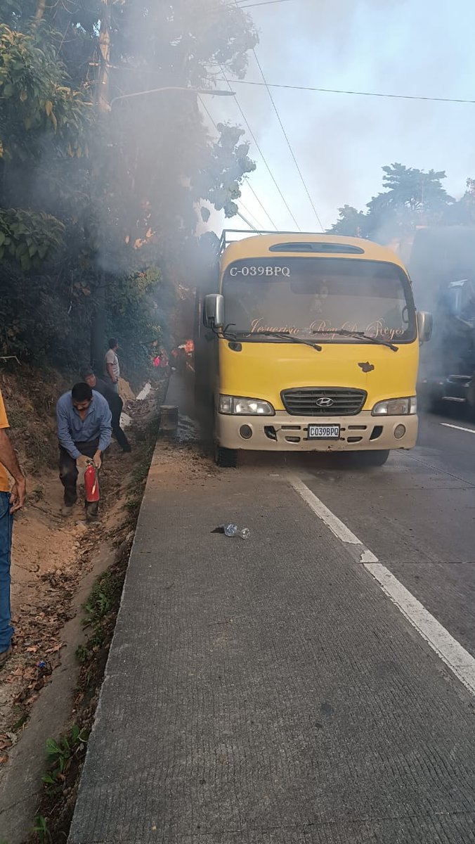 StarNewsNoti's tweet photo. #URGENTE |🚨 #SanLucasSacatepéquez 
Se reporta un incendio en una camioneta rumbo a San Lucas, tráfico detenido en ambos sentidos a la altura de la entrada a Choacorral.

#StarNews 
#InformaciónImprescindible https://t.co/oQHrkJpVpH