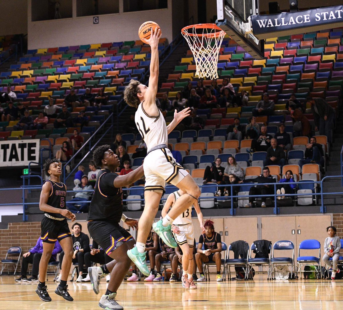 CullmanTribune's tweet photo. PREP BASKETBALL: Bearcats, Raiders, Lady Raiders collect wins at MLK Classic https://t.co/LPG3tvnbGH https://t.co/6nvVkuuWX5