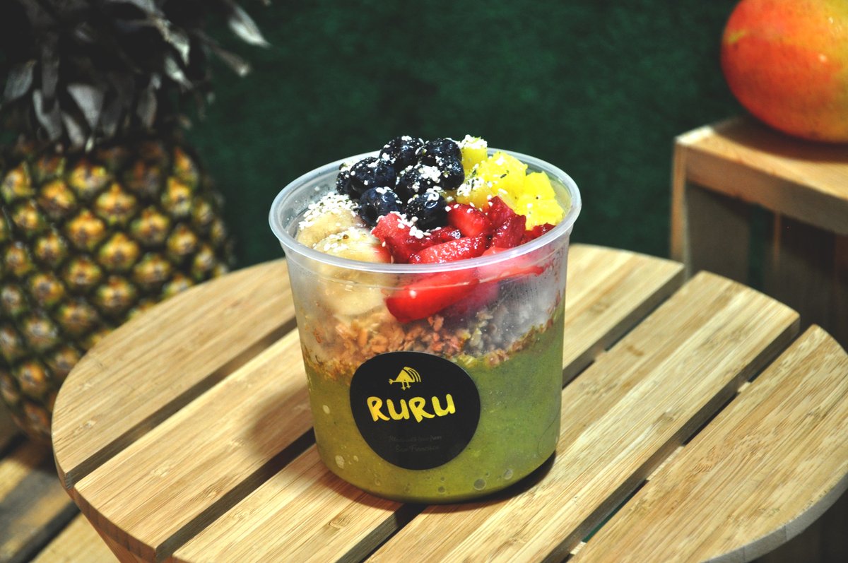 RuruKitchenSF's tweet photo. Bright is RIGHT! Are you in the mood for a healthy lunch in San Francisco? Eat our delicious Moringa Protein Bowl, which has a blend full of proteins topped with granola, berries, pineapple, banana and hemp seeds!🫐
.
.
.
#Moringa #RuruKitchen #SanFranciscoEats #sanfranciscofood https://t.co/UbtnivXP29