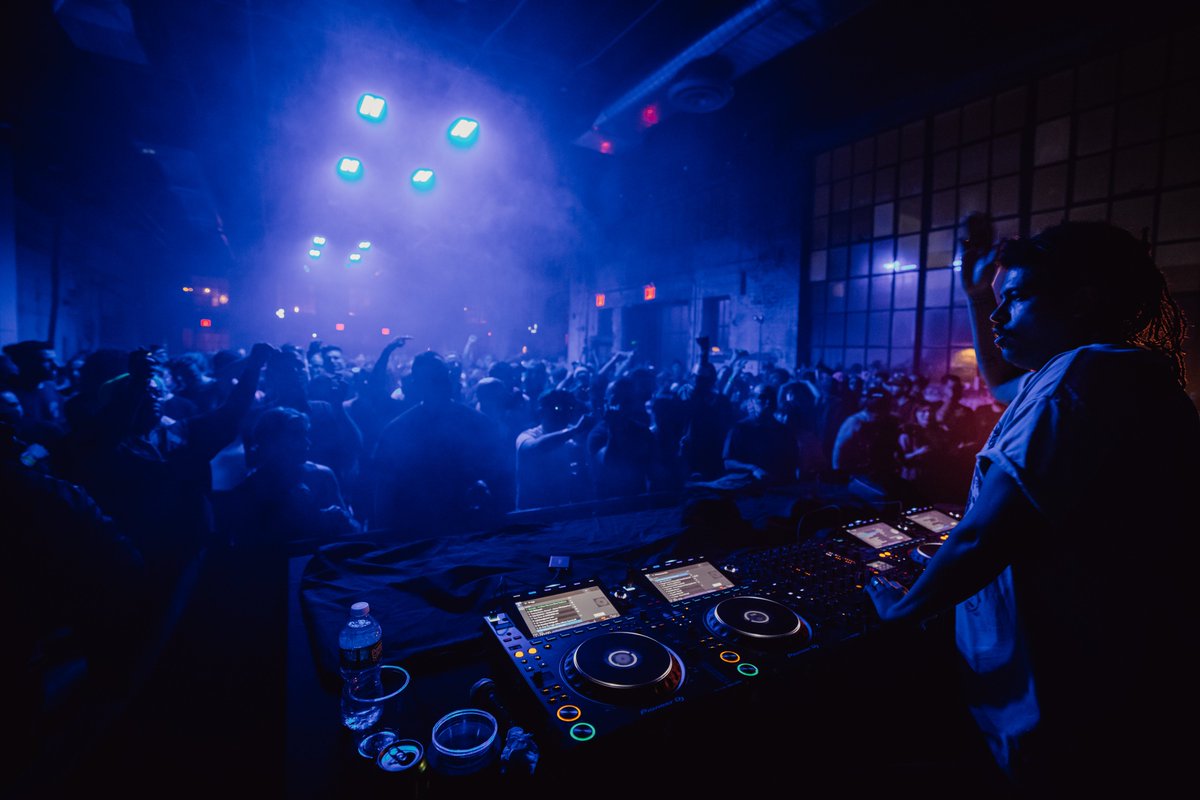 offbrandproject. tweet media