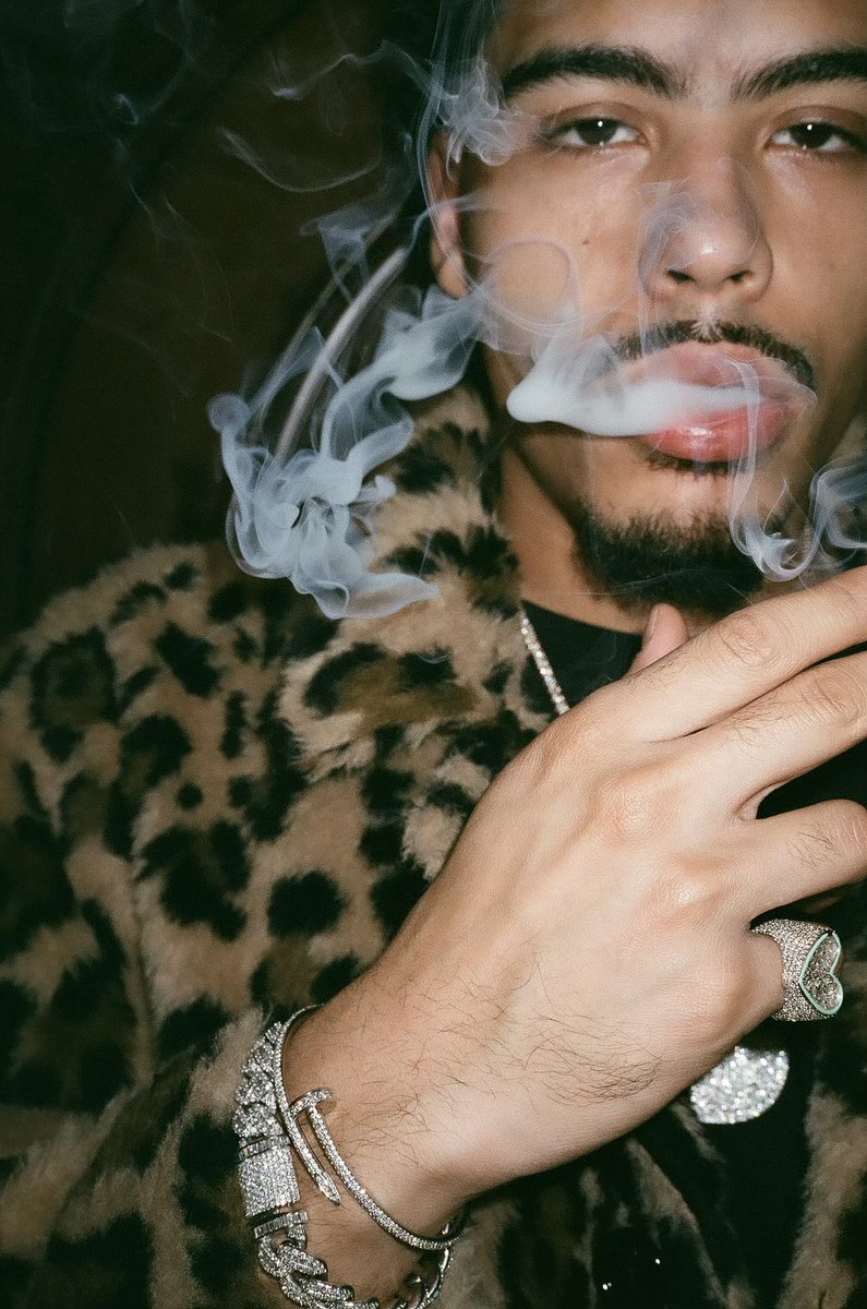 jaycritch's tweet photo. Hood fav in celine https://t.co/zTQ8K4dVtO
