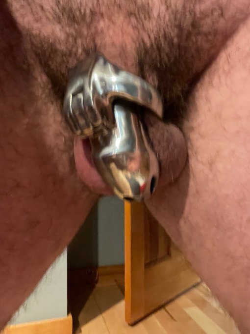 I just took this photo from My slave's PC during out #teamviewer session. I have not only claimed ownership<a href="/tag/femdom"class="tags"><span>#femdom</span></a><a href="/tag/teamviewer"class="tags"><span>#teamviewer</span></a><a href="/tag/chastitykeyholder"class="tags"><span>#chastitykeyholder</span></a>