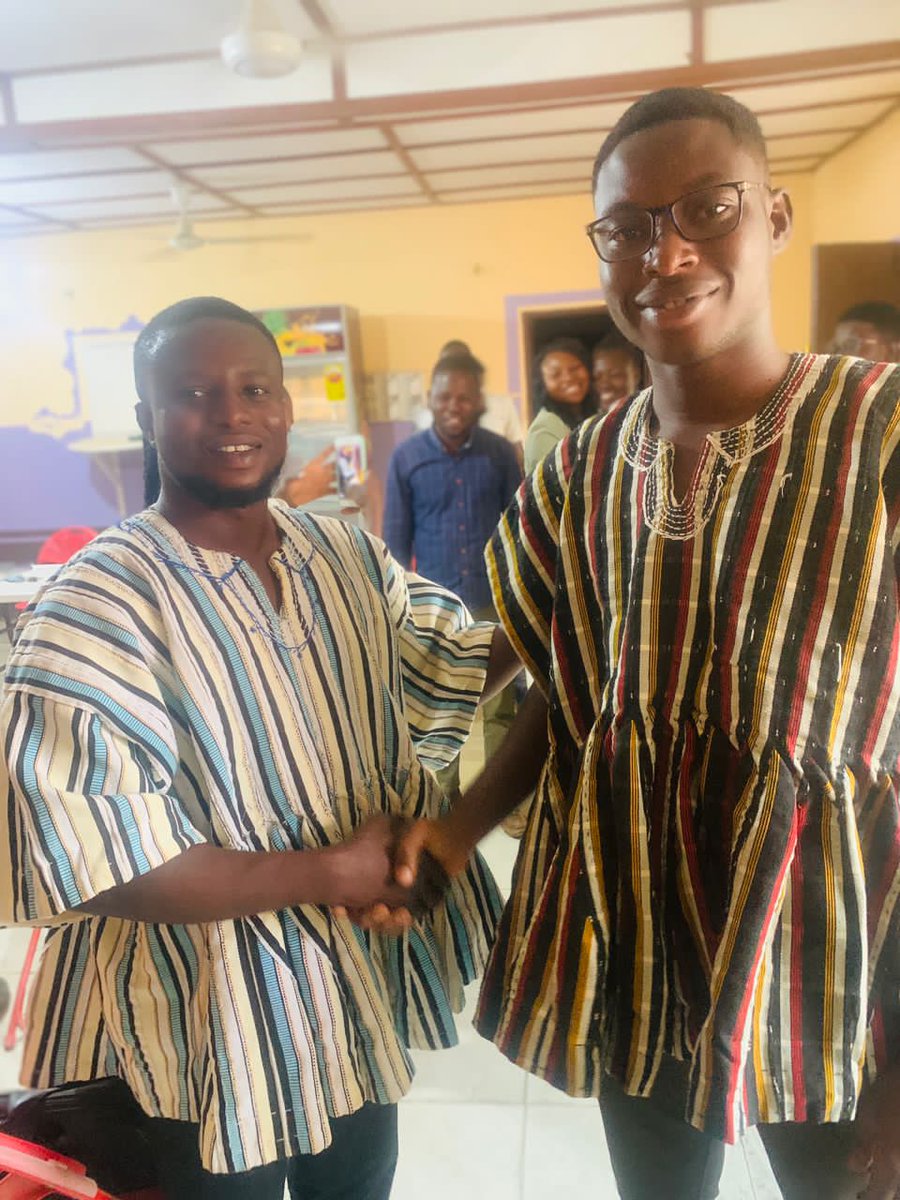 PaschalAkotia's tweet photo. In the latter hours of yesterday, myself and my team of TONSU executives elect were sworn into office to man the affairs of the Toende Students' union for the next 2 years. Into thy hands we commit this journey oh Lord!🤲🙇 https://t.co/srUYa2pDhD