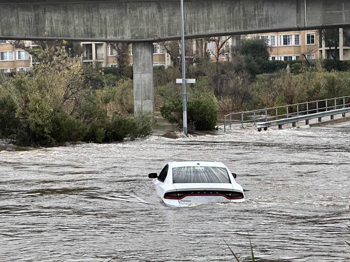LoriSaldanaSD's tweet photo. FYI- #measureC & #midwayrising advocates: the water table in #midway (adjacent to the #SanDiego river) is so high today that
sewer odors are noticeable around storm drains & inside restrooms at Midway/Rosecrans
#chrisjcate #MayorToddGloria
#coastal #Atmosphericrivers https://t.co/vdAH0TFhGg