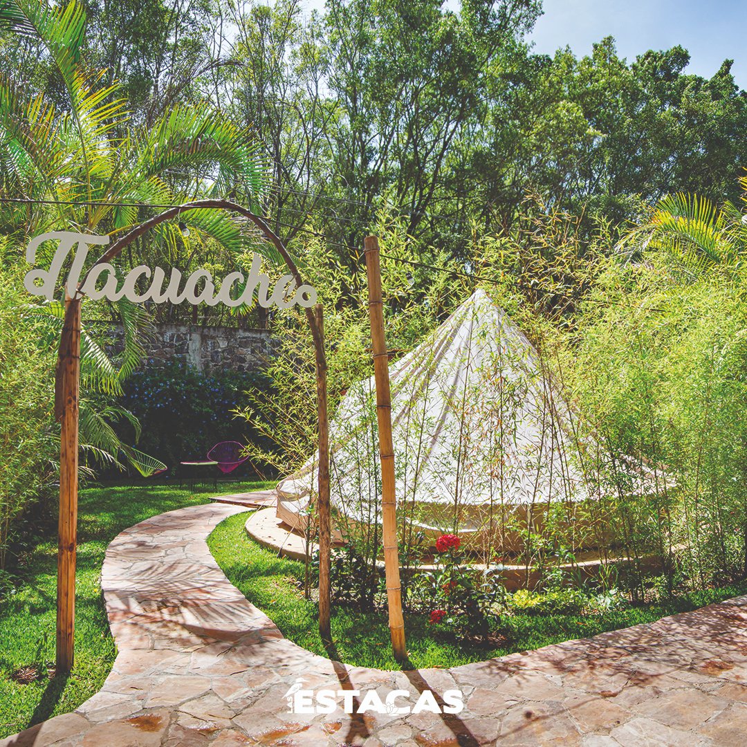 Las Estacas tweet media