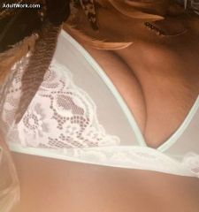 QJasmine_of_BJs's tweet photo. Someone's checking out my hot pics in my Private Gallery now! #AdultWork.com https://t.co/tPemCYkaWU https://t.co/iRkVLTO3t9