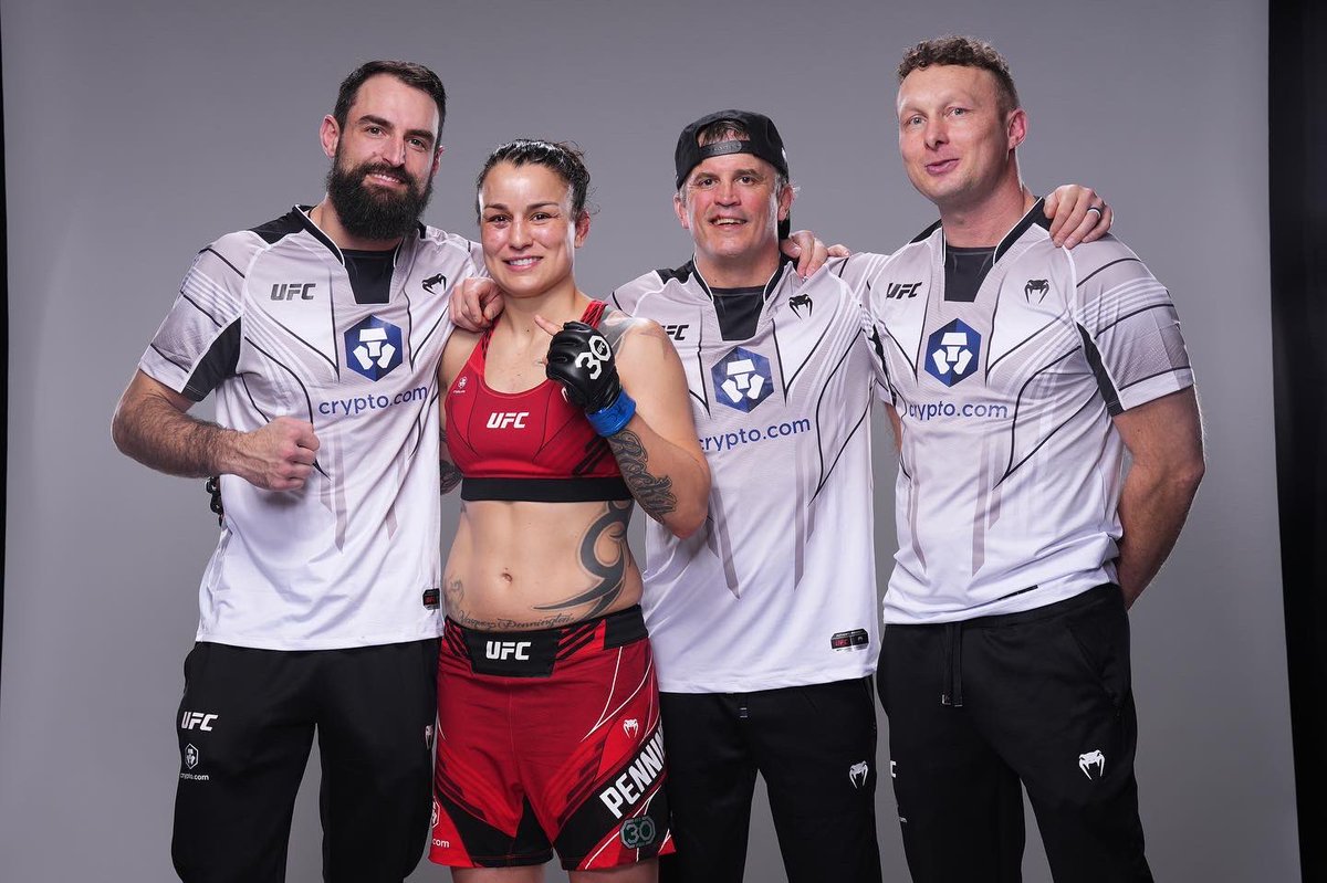 Raquel Pennington tweet media