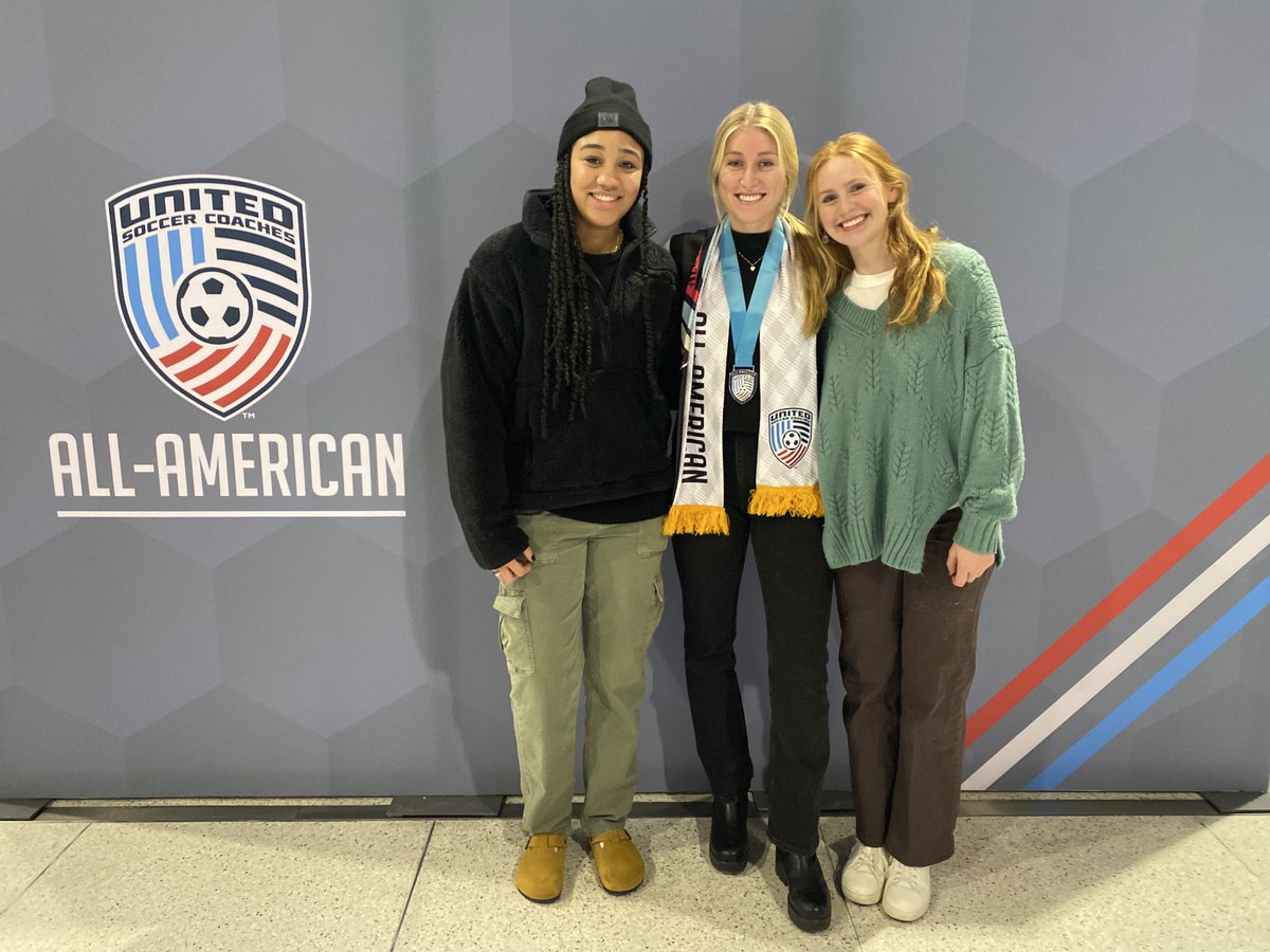 HeronSoccer's tweet photo. Our very own Julia Berg was recently celebrated by the @unitedsoccercoaches as a member of the All-American 1st team. She joins 28 other Herons who have earned this honor. Congrats JB!💚🤍
And awesome teammate moment- Emma Kirts &amp; Kirsten Nelson surprised Julia at the ceremony!💚 https://t.co/iGXJGy3sD4