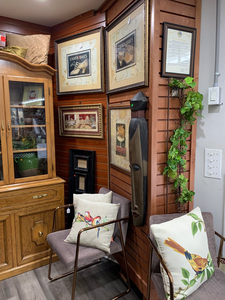 ALCVThriftShop's tweet photo. ❇️ Bargain Box Thrift Store Specials 1/17-1/21
❇️ Open Tuesday thru Saturday, 1-4pm
❇️ Where Shopping Means Giving
#assistanceleague #localthriftstore #localnonprofit #sanclemente #supportchildreninneed #supportfamilies #supportwomen #scsmallbusiness #sanclementesmallbusiness https://t.co/13aPRLq87n