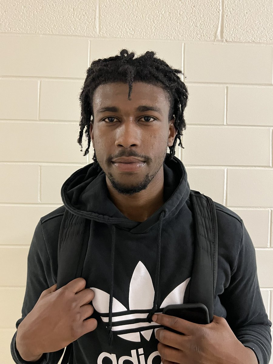 RoddBaxley's tweet photo. FINAL: New Life Christian 84, Seventy-First 79. Jakwon Moore had 29 points to lead the Monarchs. Truman Claytor had 20, Malachi Travis added 14 and Kaleb James tallied 11. Randy Dockery had 18 points for the Falcons. Mylon Campbell had 13, DeAndre Nance and Shawn Barber had 12. https://t.co/9G9yqMMuqH