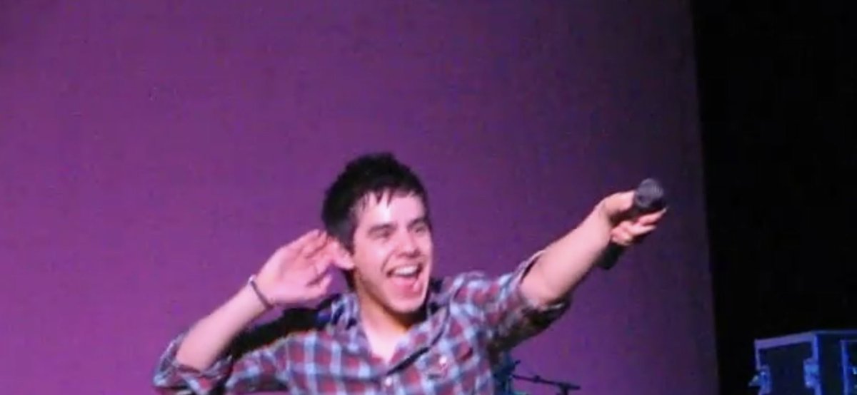 FODFansofDavid's tweet photo. SING ALONG WITH @DavidAchie !!!!  Waiting for Yesterday is one of the best concert songs.  Please bring it back to your setlist David 🙏🏻🙏🏻🙏🏻 Pittsburgh 2009.  Were you there? https://t.co/X5MQgBr88m via @YouTube https://t.co/kgqox1XTfN