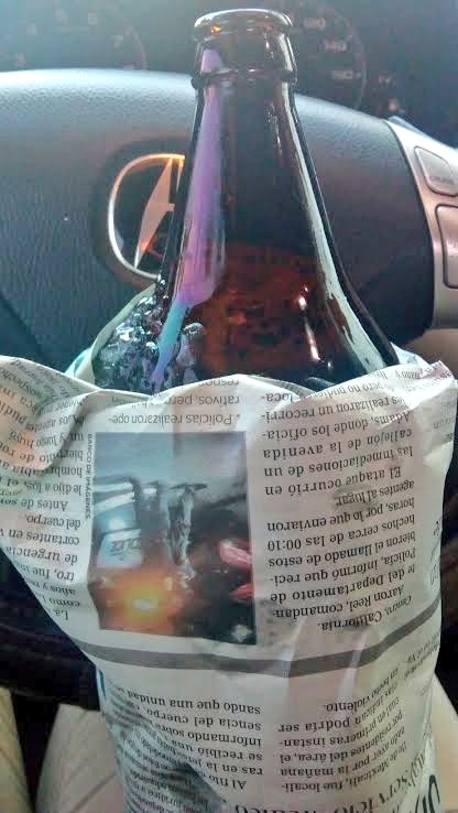 j17_garcia's tweet photo. @LuisValLe_A Caguamita envuelta en periódico, porque aceptemoslo los envases son feos https://t.co/agaM6phpx7