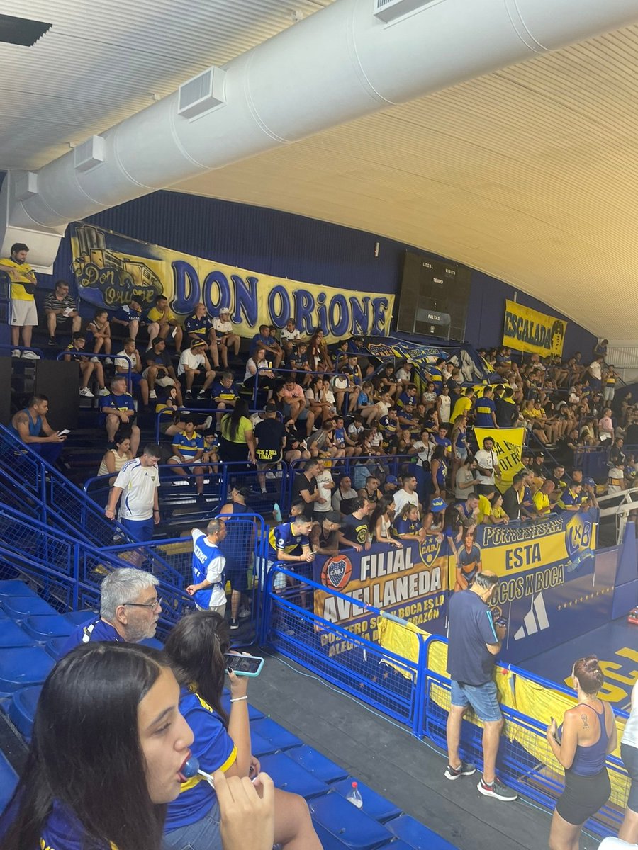 BocaBasquet42's tweet photo. 🏟 | ¡VOLVIMOS A CASA! 😍
.
@bochon28 @henrywright @matiaserua @BocaJrsOficial @bocabasquet https://t.co/1UWAslfYMh
