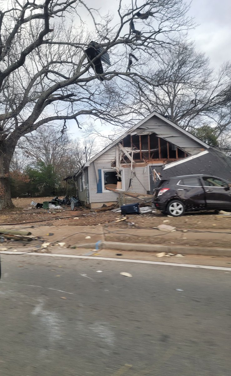 VisionOfBeautyD's tweet photo. Sadly, Griffin will never be the same. #griffintornado #tornado https://t.co/DhclI09k49