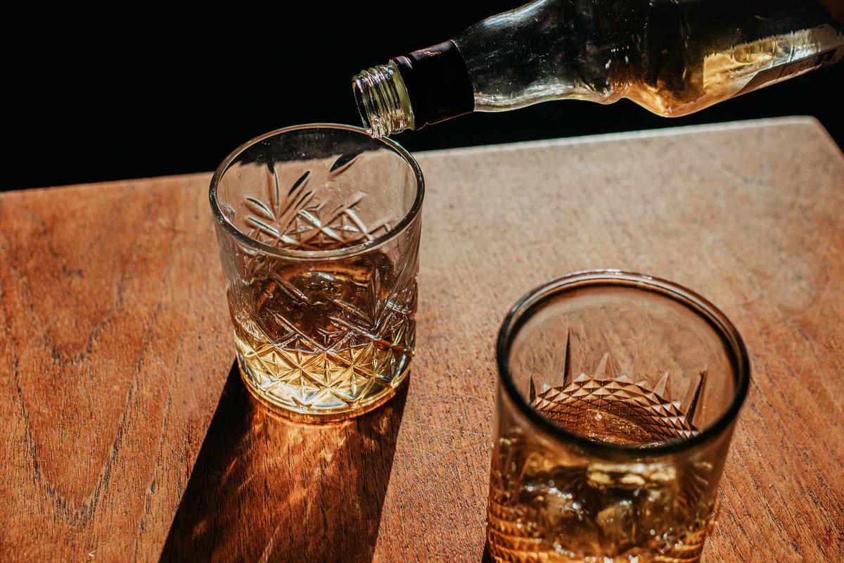 56 American Whiskies Under $100 You Need to Try rfr.bz/t5i6mc1 #craftspirits #craftwhiskey #craftbeverageplaces #americanwhiskey #whiskey #bourbon #bestwhiskeys #whiskeyfan  #whiskeytasting #whiskeylovers #whiskeybusiness #whiskeyneat #whiskeybarrels #whiskeyconsensus